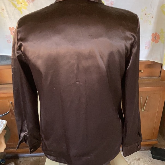 Gorgeous Shiny Chocolate Brown Blouse. Size 8 - Picture 2 of 4